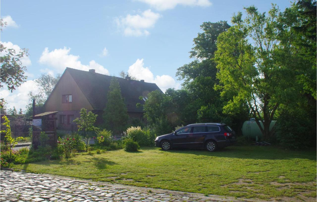 Lovely Home In Am Salzhaff With Kitchen Pepelow Bagian luar foto